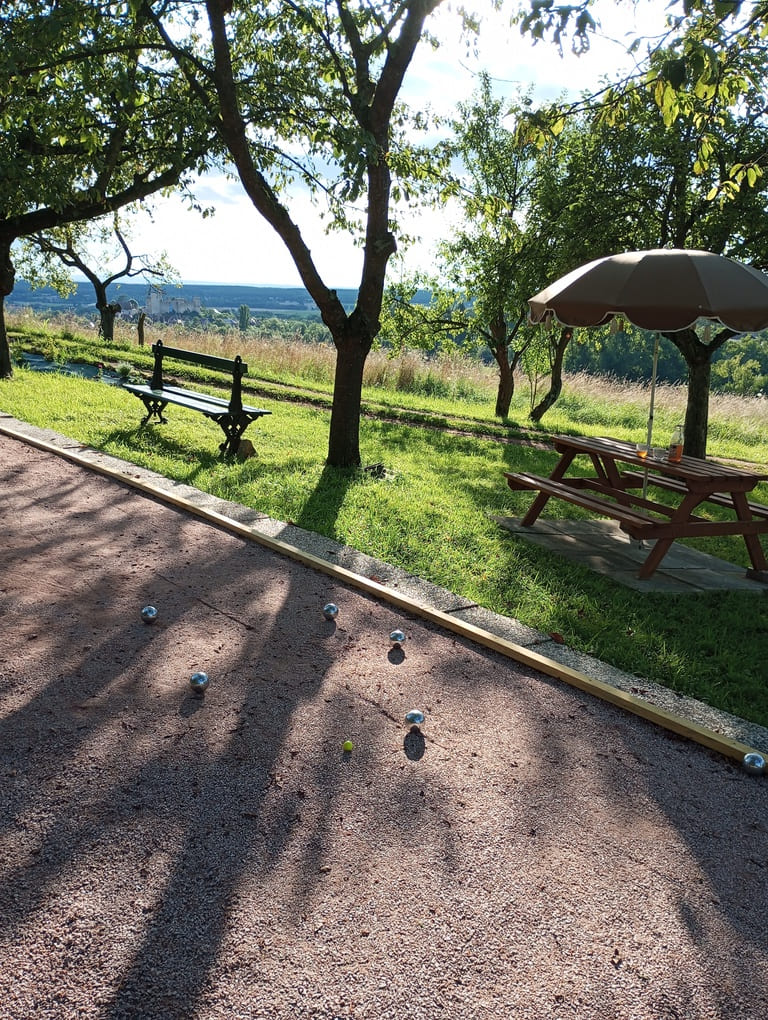 TERRAIN DE BOULES